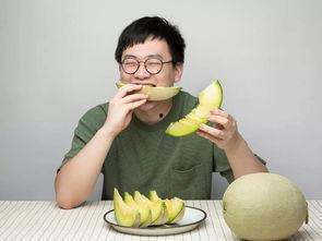 怎么和同事吃瓜,与同事共享吃瓜时光